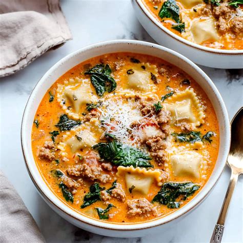 https://insanelygoodrecipes.com/wp-content/uploads/2024/11/Creamy-Ravioli-Soup-with-Veggies.jpg?utm_source=chatgpt.com