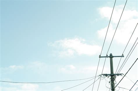 空と電線のフリー写真素材 No.1724 | 無料・商用利用可【フォトック】