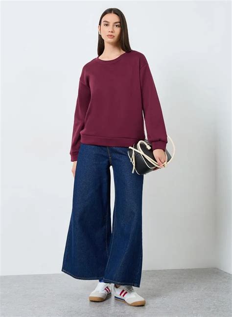 Styli Styli Burgundy Solid Oversized Sweatshirt for Women | Best Price KSA