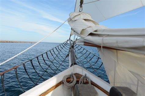 Superior Odyssey Sailing Charters (Marquette) - 2022 What to Know ...