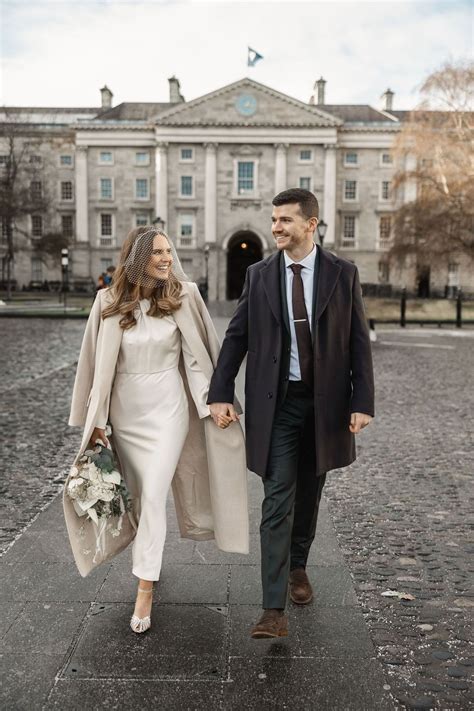 urban winter wedding | City hall wedding photos, City wedding photos ...