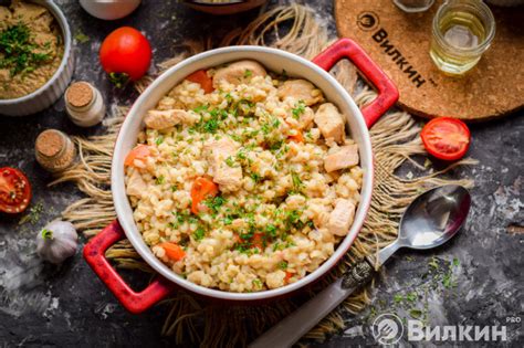 Перловка с курицей в духовке - рецепт с фото пошагово