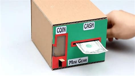 自制一个存钱罐，硬币纸币分别有不同的进入方式，还挺有趣_腾讯视频