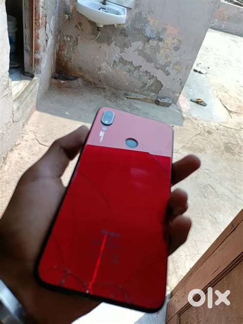 Redmi note 7s Ram 3/32 2year old Average camera Back panel broken ...