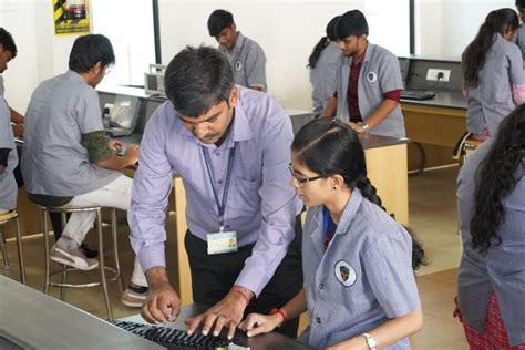 Microprocessor Lab Facility 的图像结果