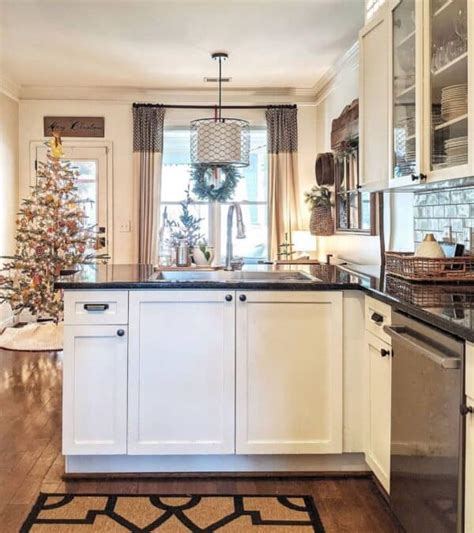 14 Incredible Black and White Kitchen Curtains You Need