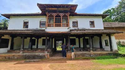 Simple Suni scours for vintage location in Karavali | Kannada Movie ...