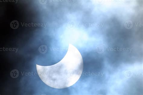 Moon View 的图像结果