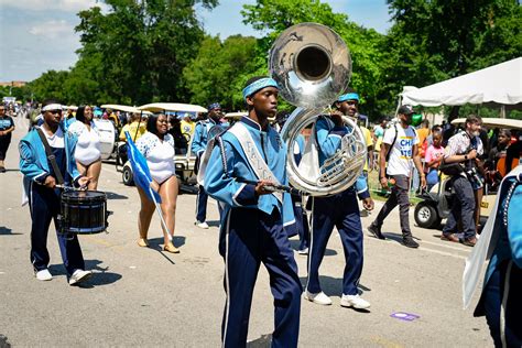 THORNRIDGE High School — Bud Billiken Parade