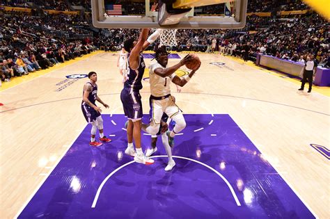 Adou Thiero out with MCL sprain, to be re-evaluated in four weeks