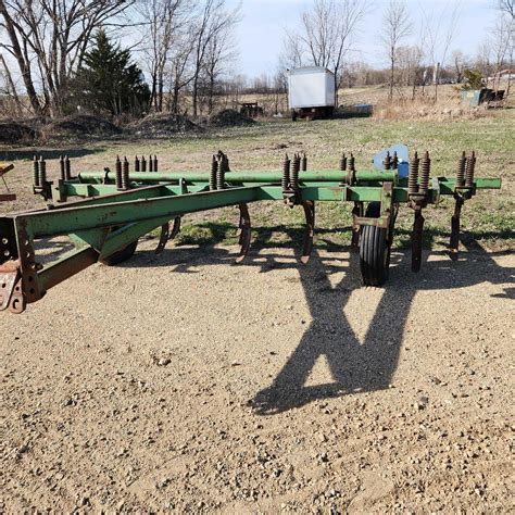 SOLD - JD 100 14' 14-SHANK PULL TYPE CHISEL PLOW Tillage with 14 ft ...