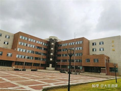 吉林大学前卫南区—令人羡慕的“别人家的大学”！ - 知乎