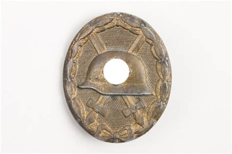 ratisbon's | Wound Badge in gold - L/13 | DISCOVER GENUINE MILITARIA ...