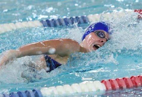 Girls High School Swim Classes 的图像结果