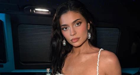 Kylie Jenner makes music debut