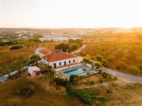 QUINTA COELHO (Algarve/Guia) - Villa Reviews, Photos, Rate Comparison ...