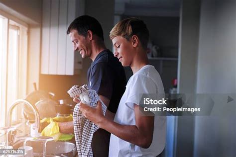 Help Out 的图像结果