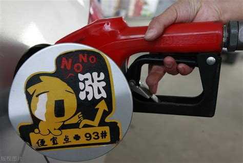 油价调整最新消息：今天2月15日，92、95号汽油预计上调185元/吨 -6park.com