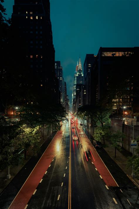 Buildings Night Window View 的图像结果