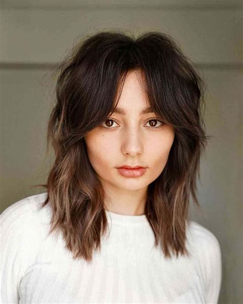 Best Wolf Cut Women Medium Hair Styles - Taper Haircuts
