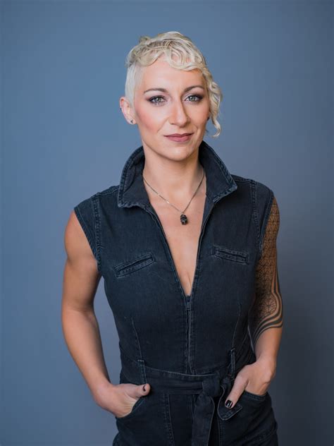 About Lily Ray - Lily Ray