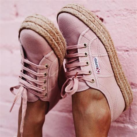 Pink Shoes 的图像结果