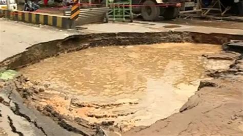 Road caves in as pipeline bursts in Cuttack again; BJP, Congress target ...