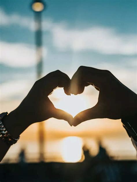 Top 5 Zodiacs Who Are Hardest to Love | Times of India