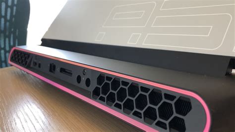 Alienware Area 51M Review 的图像结果