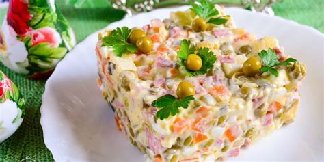 Простой Рецепт как Приготовить Салат Московский с копченой колбасой ...