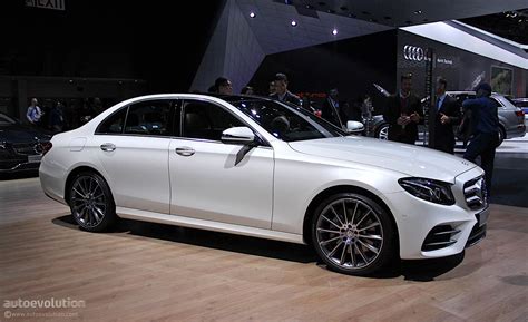 releases a new video of the fifthgeneration MercedesBenz EClass - Cars Gallery