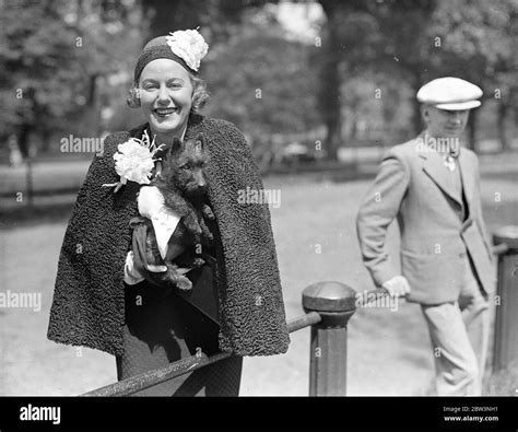 Grace Moore Returns to Sing in London After Hollywood Walk Out Grace ...