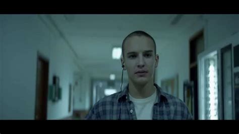 Alone (2015) | Film, Trailer, Kritik