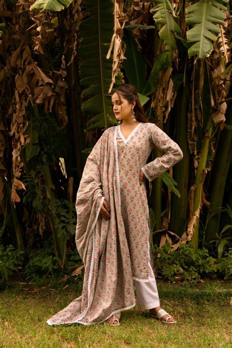 SUNHARI GREY PHOOL JAAL HAND BLOCK PRINT COTTON EMBROIDERY SUIT SET WI ...