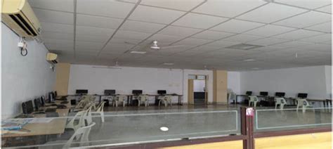 Computer Lab | Sardar Patel College