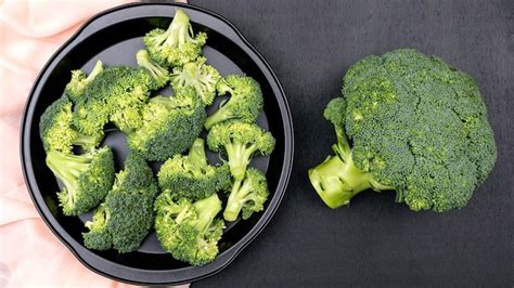 ज्‍यादा ब्रोकली खाने के नुकसान | Overeating Broccoli Side Effects In ...