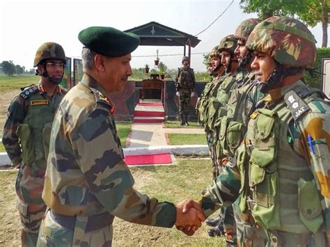 Army's vice chief visits forward locations along LoC in J-K to review ...