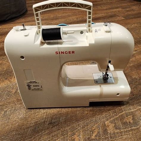 Singer Simple Sewing Machine 2263 Manual 的图像结果