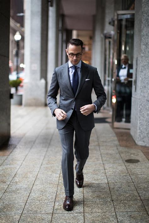 Classic Business Suit 的图像结果