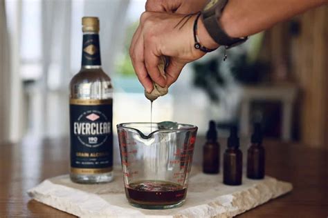 Homemade CBD Oil Tincture 的图像结果