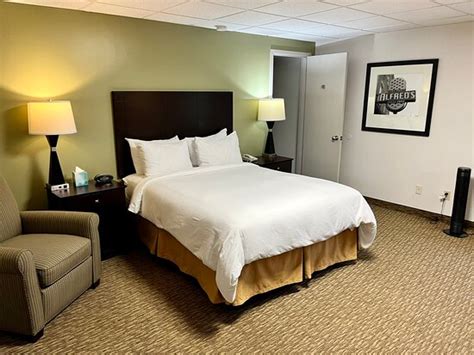 NAVY INN (Millington) - Specialty Hotel Reviews & Photos - Tripadvisor