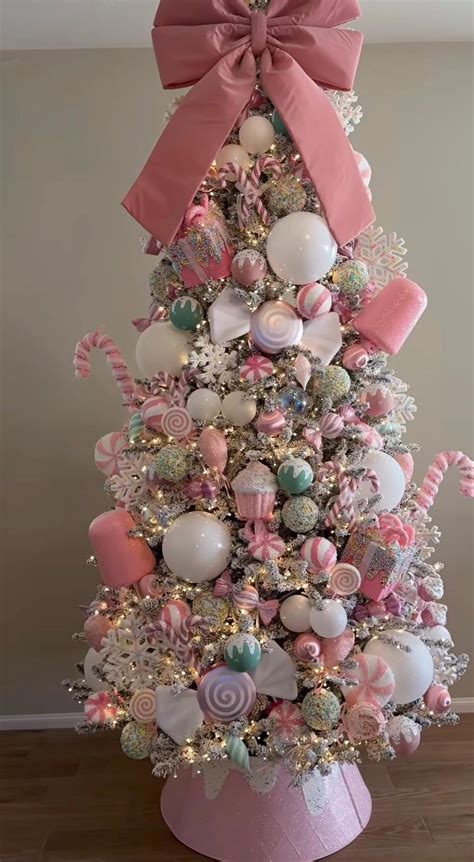 Discover 220 Trees for holidays and christmas tree themes ideas ...