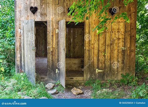Primitive Toilet Using 的图像结果