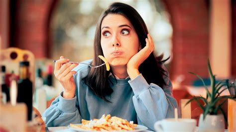 Are you suffering from digestive health issues? Experts suggest tips to ...
