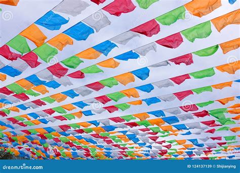 Coloured Flags 的图像结果