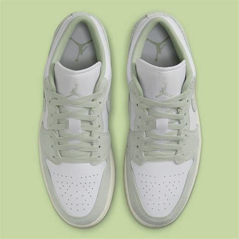 Air Jordan 1 Low "Light Green" FN5214-131 | SneakerNews.com