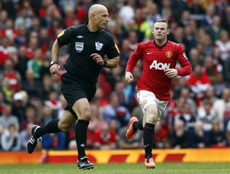 Howard Webb Retires from Refereeing - IBTimes India