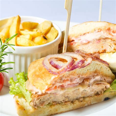 10 Famous Indiana Foods (Most Popular Dishes) - Insanely Good