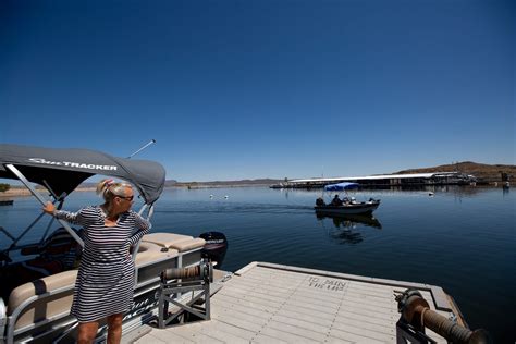 When to visit, where to fish, camp and more at Elephant Butte Lake