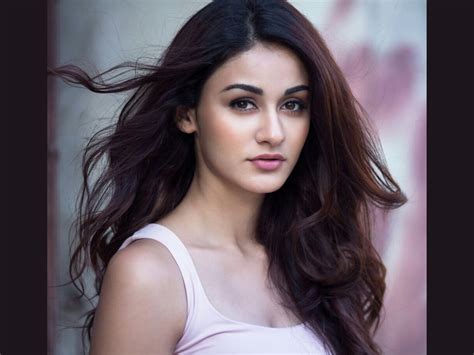 Aditi Arya shuts haters with an extensive IG post, opens up on self ...